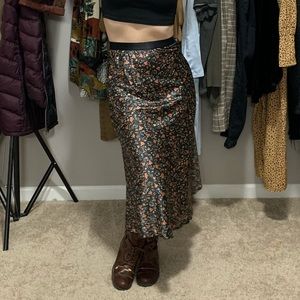 VICTORIA SECRET ~ KNIT RIOT silk floral slip skirt